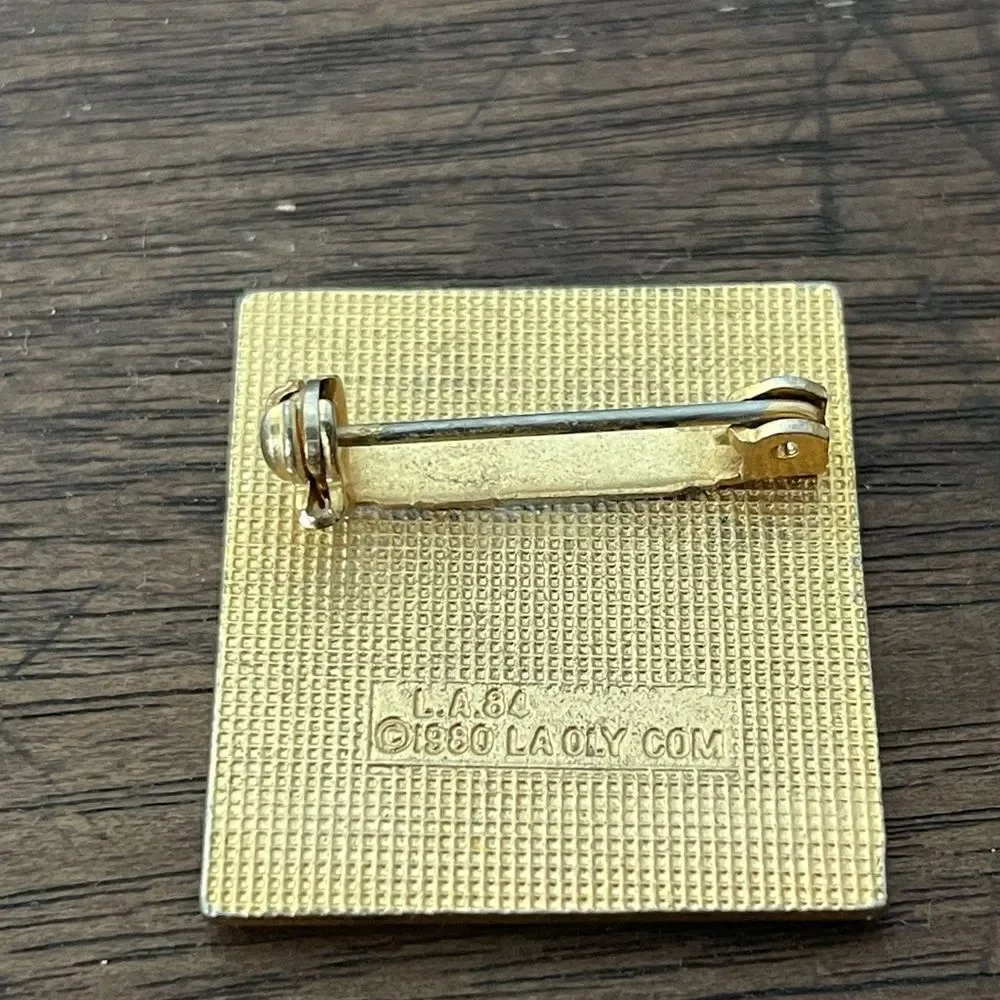 Vintage Sports Illustrated 1980 LA Olympic Pin
